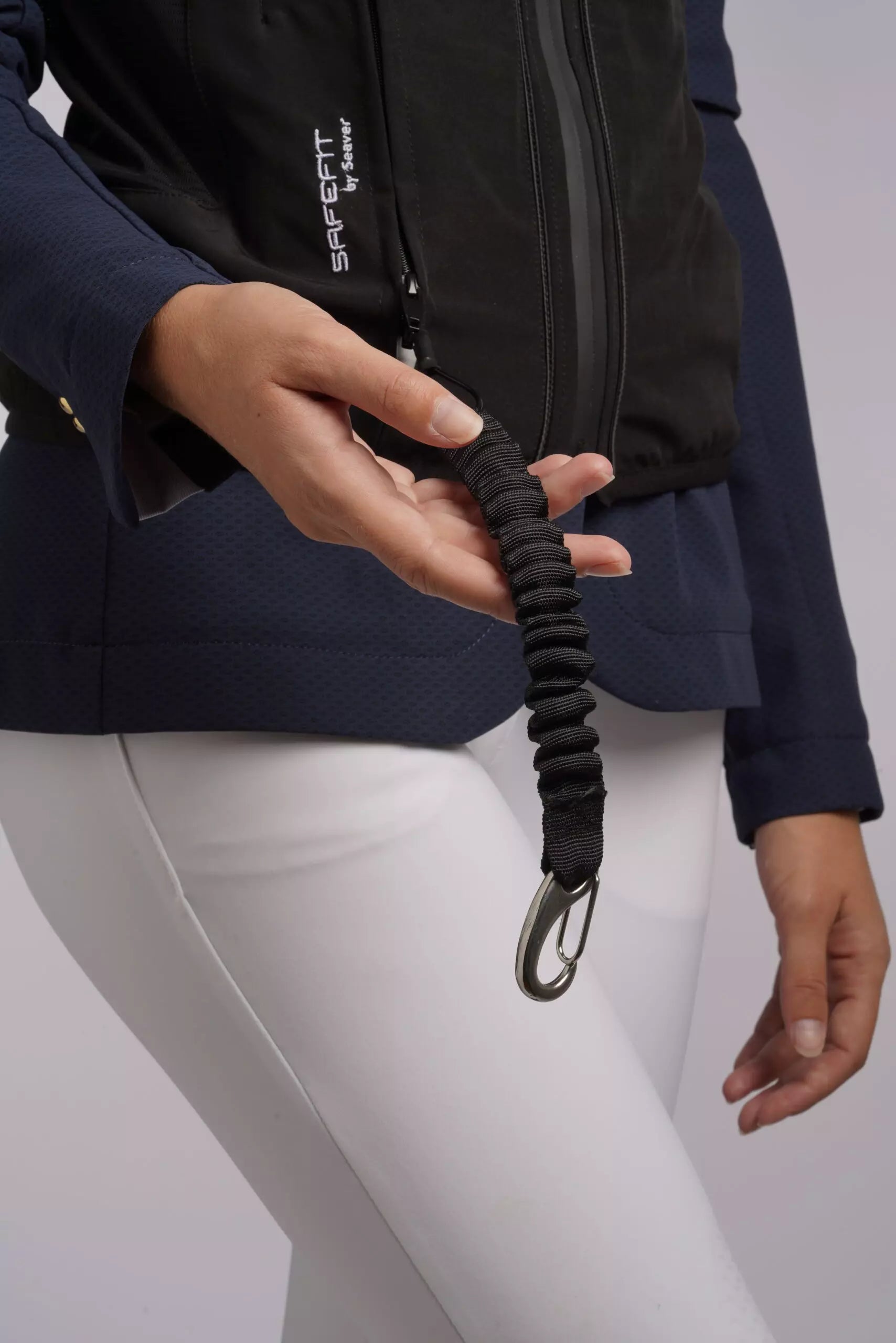 Seaver airbag connection strap